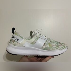 New balance tropical sneakers sz 9